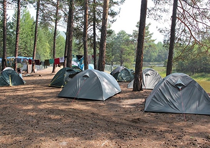 Общий вид палаточного лагеря на Байкале